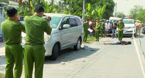Cứu vợ bị "bắt cóc", chồng đâm thương vong 3 người